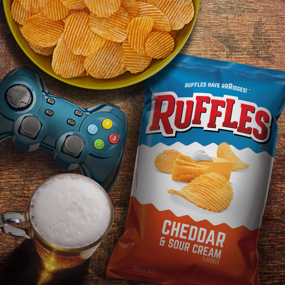 [CARTON] RUFFLES Cheddar & Sour Cream 50G X 24 (PACKETS)